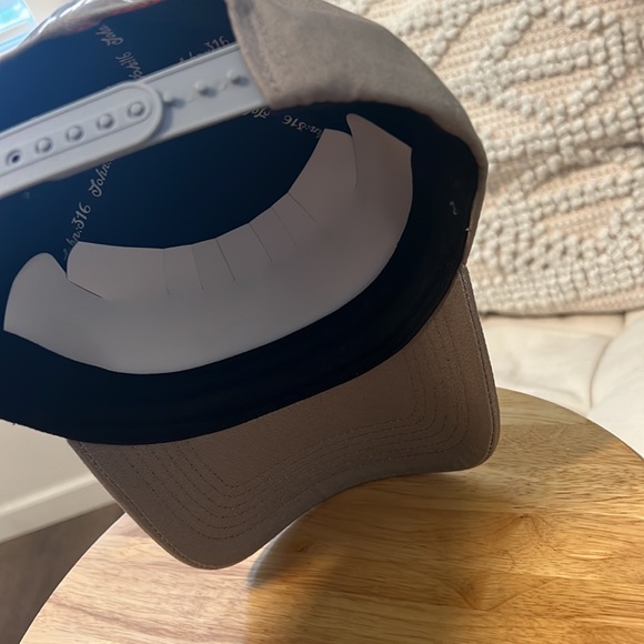 Legacy. SnapBack New York hat. Excellent condition only wore once. - Picture 3 of 4